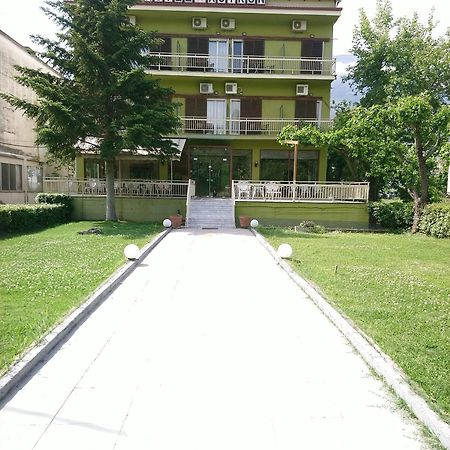 Hotel Astron Loutra Ipatis Esterno foto