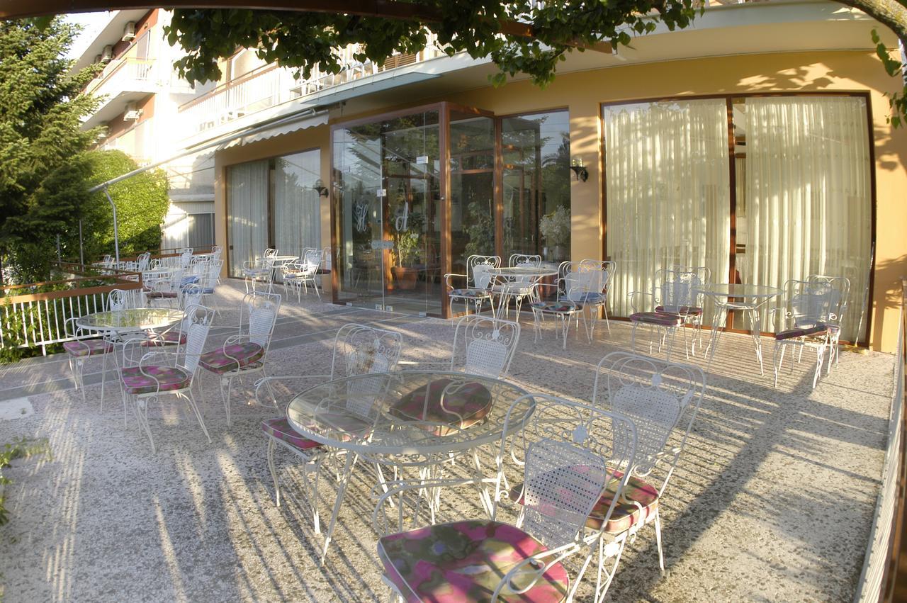 Hotel Astron Loutra Ipatis Esterno foto