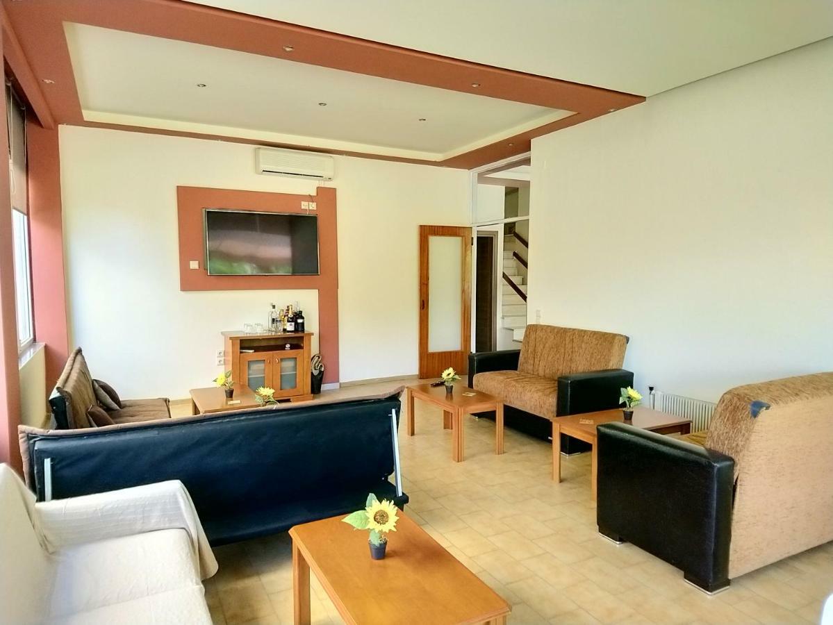 Hotel Astron Loutra Ipatis Esterno foto
